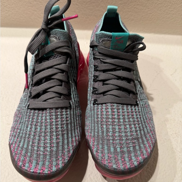 Nike Air VaporMax Flyknit 3 Gunsmoke Fuchsia - Picture 1 of 6